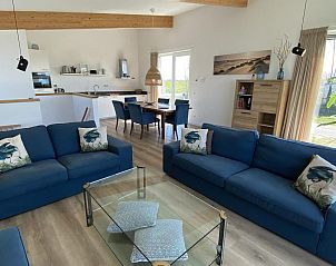 VZ948 Ferienvilla Kamperland, komfortables Wohnzimmer mit moderner Einrichtung in Kamperland, Noord-Beveland, Zeeland.