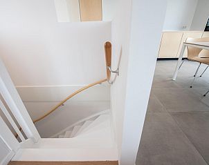 Trap naar beneden in VZ1180 Vakantiehuis in Kamperland, Noord-Beveland, Zeeland.