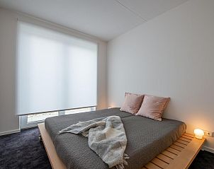 Slaapkamer met moderne inrichting in VZ1180 Vakantiehuis in Kamperland, Noord-Beveland, Zeeland.