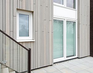 Voorzijde van VZ1180 Vakantiehuis in Kamperland met moderne uitstraling in Zeeland.