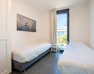 Tweede slaapkamer met eenpersoonsbedden in Zandbank 21 | De Groote Duynen, Kamperland, Zeeland.