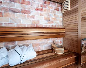 Priv sauna in Zandbank 14, De Groote Duynen, Kamperland, voor ultieme ontspanning tijdens je verblijf.