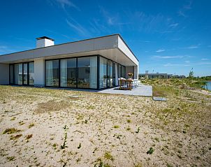 Zandbank 14, De Groote Duynen, Kamperland, met natuurlijke omgeving en moderne architectuur.