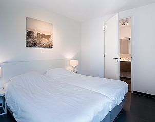 Guest house 5903467 - Bungalow Noord-Beveland - Waterlijn 05 | De Groote Duynen