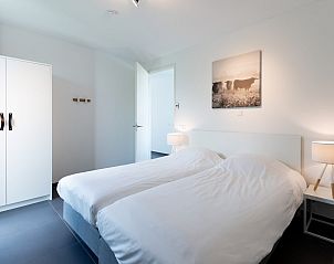 Guest house 5903467 - Bungalow Noord-Beveland - Waterlijn 05 | De Groote Duynen