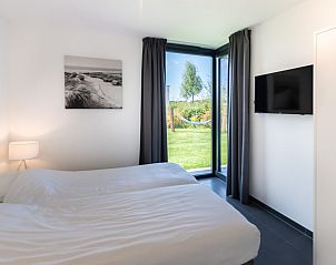 Guest house 5903467 - Bungalow Noord-Beveland - Waterlijn 05 | De Groote Duynen