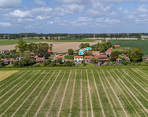 Eethoek in vakantiehuis ZE1136, Kamperland, Zeeland, met sfeervolle inrichting.
