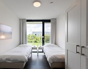 Houten sauna in Zandbank 11 | De Groote Duynen, Kamperland, biedt een luxe wellness-ervaring.