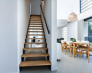 Trap naar boven in Beukenlaan 11 | Ruiterplaat, Kamperland, vakantiehuis Noord-Beveland, Zeeland.