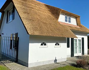 Guest house 590390 - Holiday property Noord-Beveland - ZeelandhuisaanZee