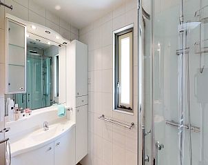 Guest house 590429 - Holiday property Noord-Beveland - Villapark de Paardekreek 3