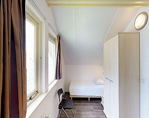 Guest house 590463 - Holiday property Noord-Beveland - Villapark de Paardekreek 5