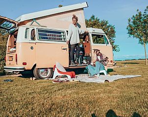 Retro camperervaring bij Vakantiehuis in Scharendijke, unieke vakantie in Schouwen-Duiveland, Zeeland.