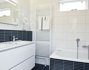 Guest house 6004114 - Bungalow Schouwen-Duiveland - Villapark Livingstone | 6-persoons villa | 6D2