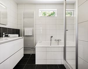 Guest house 6004147 - Bungalow Schouwen-Duiveland - Villapark Livingstone | 6-persoons villa | 6L