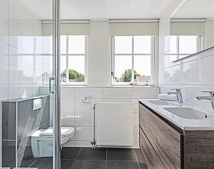 Guest house 600429 - Bungalow Schouwen-Duiveland - Duinpark 't Hof van Haamstede | 6-persoons bungalow | 6DL