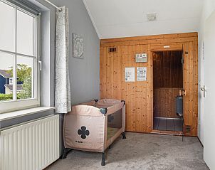 Guest house 600438 - Bungalow Schouwen-Duiveland - Villapark Livingstone | 4-persoons villa | 4BE