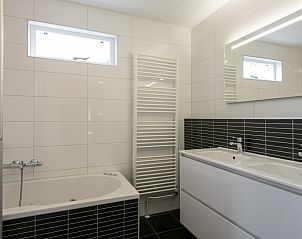 Guest house 600442 - Bungalow Schouwen-Duiveland - Villapark Livingstone | 6-persoons villa | 6L