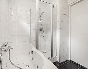 Guest house 600442 - Bungalow Schouwen-Duiveland - Villapark Livingstone | 6-persoons villa | 6L