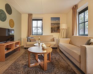 Guest house 600443 - Bungalow Schouwen-Duiveland - Duinpark 't Hof van Haamstede | 8-persoons bungalow | 8EL1