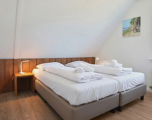 Guest house 600461 - Bungalow Schouwen-Duiveland - Duinpark 't Hof van Haamstede | 8-persoons bungalow | 8E2