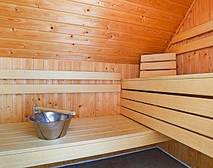 Guest house 600462 - Bungalow Schouwen-Duiveland - Duinpark 't Hof van Haamstede | 4-persoons bungalow | 4BL