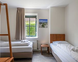 Guest house 600463 - Bungalow Schouwen-Duiveland - Duinpark 't Hof van Haamstede | 10-persoons bungalow | 10F