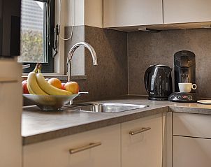 Guest house 600484 - Bungalow Schouwen-Duiveland - Duinpark 't Hof van Haamstede | 8-persoons bungalow | 8E1