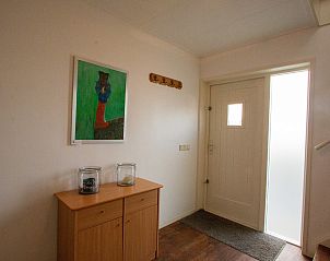 Eingangsbereich mit dekorativen Elementen im Ferienhaus Duinweg 12 in Renesse, ein herzliches Willkommen in Zeeland.