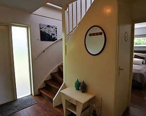 Stilvolles Badezimmer mit Dusche im Ferienhaus Duinweg 12 in Renesse, ideal zum Entspannen in Zeeland.