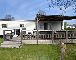 VZ1012 Holiday chalet in Renesse with spacious veranda, ideal for relaxation in Schouwen-Duiveland, Zeeland.