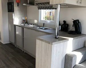 Kitchen with modern amenities in VZ1012 Holiday chalet in Renesse, Schouwen-Duiveland, Zeeland.