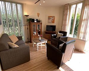 Comfortable living room in VZ891 Holiday home in Renesse, Schouwen-Duiveland, Zeeland.