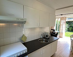 Modern bathroom in VZ891 Holiday home in Renesse, Schouwen-Duiveland, Zeeland.