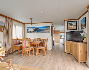 Hoofdslaapkamer in vakantiehuis ZE1284, Renesse, Zeeland.