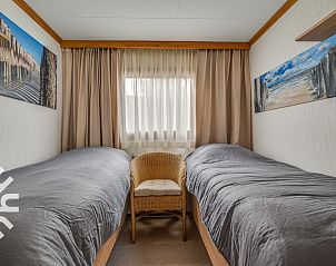 Ruime woonkamer in vakantiehuis ZE1284, Renesse, Zeeland.
