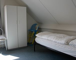 Schlafzimmer mit Zusatzbett in Horizon 95, Zeeland, bietet Flexibilitt fr Familien oder Gruppen.