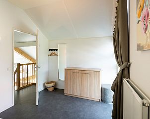 Spacious upper floor in Holiday Home Zonnedorp 22 Anoes, Renesse, with closet.