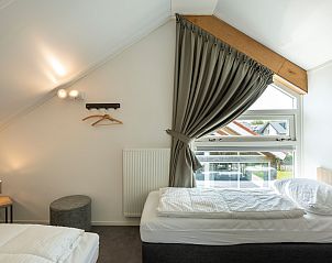 Bedroom with lots of light in Holiday home Zonnedorp 22 Anoes, Renesse.