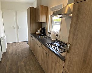 Bedroom with bunk beds in VZ804 Holiday Chalet Arend 1833 Renesse, Zeeland