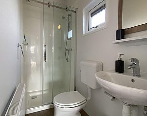 Side view of VZ804 Holiday Chalet Arend 1833 Renesse in Schouwen-Duiveland