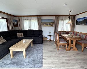 Comfortabele woonkamer in VZ2321 Vakantiechalet in Renesse, Schouwen-Duiveland.