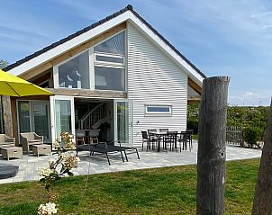 Auenansicht des Ferienhauses Zonnedorp 29 Strandloper mit Terrasse und Garten in Renesse, Zeeland.