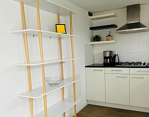 Offene Kche mit modernen Gerten im Ferienhaus Zonnedorp 29 Strandloper, Renesse, Zeeland.