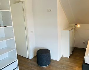 Arbeitsbereich im Schlafzimmer des Ferienhauses Zonnedorp 29 Strandloper, Renesse, Zeeland.