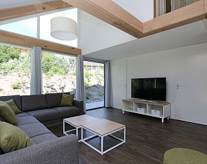 Gemtliche Sitzecke im Ferienhaus Zonnedorp 23, Zeeland House, Renesse, mit moderner Einrichtung.