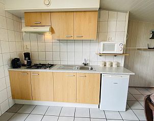 Functionele keuken in VZ182 Vakantiehuis Kerkwerve, Schouwen-Duiveland.