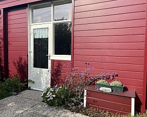 Eet- en zithoek in vakantiehuis ZE182, Kerkwerve, met gezellige sfeer, Zeeland.