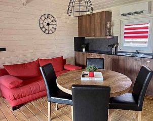 Buitenterras met zitgelegenheid bij vakantiehuis ZE086, Noordwelle, Schouwen-Duiveland, Zeeland.