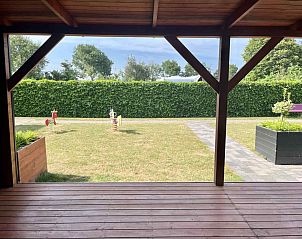 Gezellig buitenterras van vakantiehuis ZE086 in Noordwelle, Schouwen-Duiveland, Zeeland.